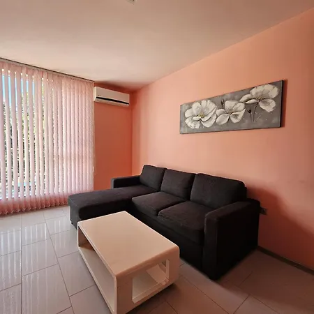 Olympia Complex 2*