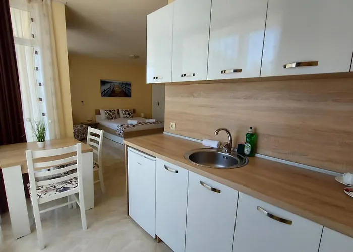 Hotel apartamentowy Olympia Complex Rawda