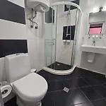 Olympia Complex 2*