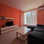 Olympia Complex Aparthotel 2*