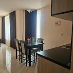 Olympia Complex Aparthotel 2*