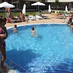 Olympia Complex 2*