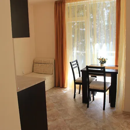 Olympia Complex 公寓式酒店