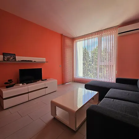 Olympia Complex מלון דירות 2*