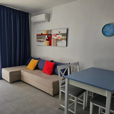 מלון דירות Olympia Complex 2*